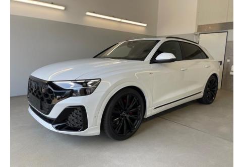 Audi Q8 #1