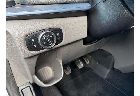 Ford Tourneo Custom #15