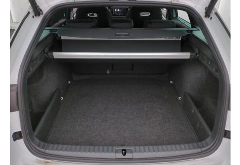 Skoda Octavia #9