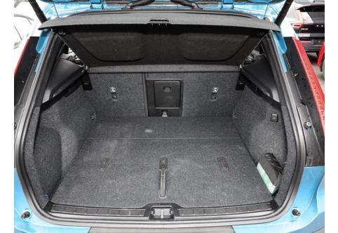 Volvo XC40 #16