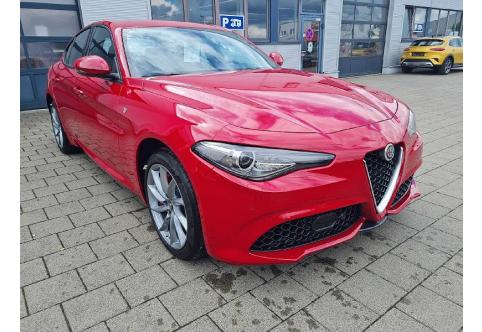 Alfa Romeo Giulia #8