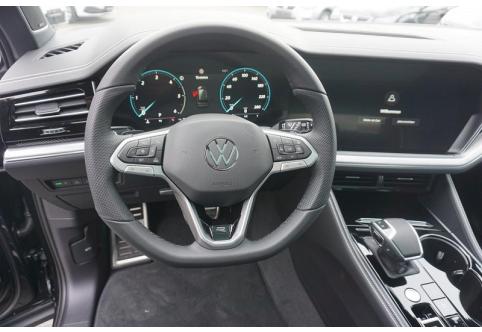VW Touareg #12