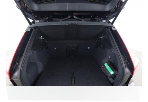 Volvo XC40 #10