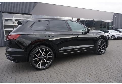 VW Touareg #1