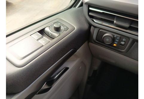 Ford Tourneo Custom #16