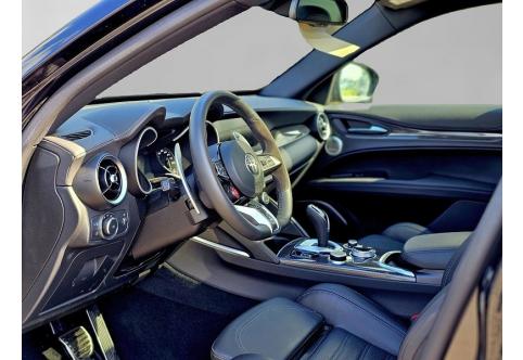 Alfa Romeo Stelvio #4