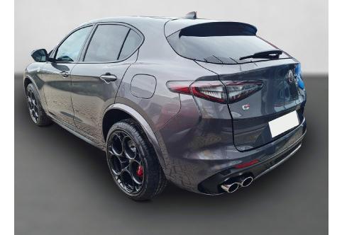 Alfa Romeo Stelvio #1