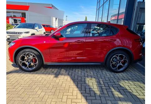 Alfa Romeo Stelvio #1