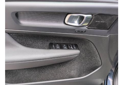 Volvo XC40 #9
