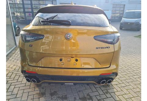 Alfa Romeo Stelvio #3