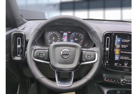Volvo XC40 #11