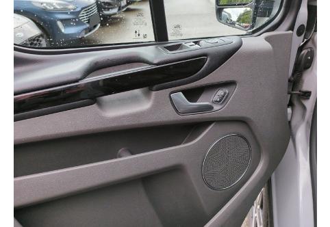 Ford Tourneo Custom #8