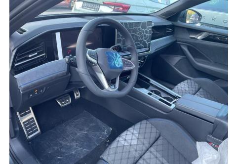 VW Passat Variant #1