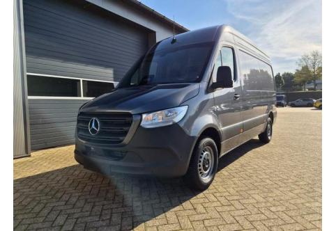 Mercedes-Benz Sprinter #2