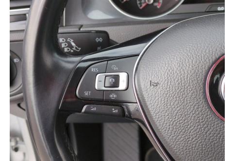 VW Golf #16