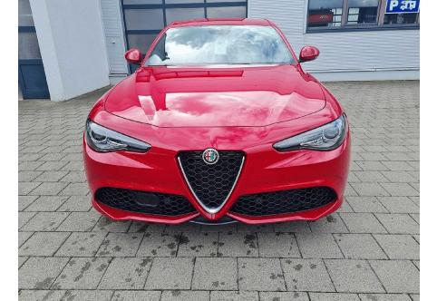 Alfa Romeo Giulia #9