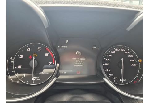 Alfa Romeo Giulia #24