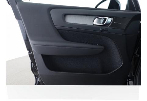 Volvo XC40 #11