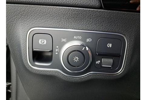 Mercedes-Benz GLA-Klasse #13