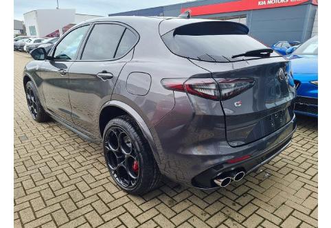 Alfa Romeo Stelvio #2