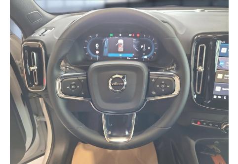 Volvo XC40 #9