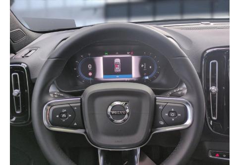 Volvo XC40 #10