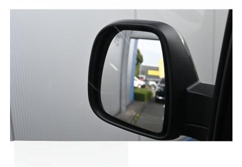 Peugeot Traveller #18