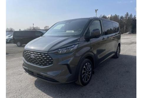 Ford Tourneo Custom #1