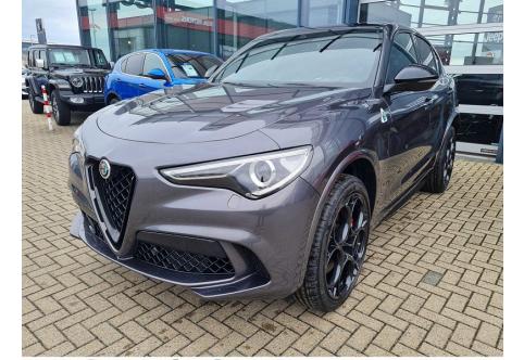 Alfa Romeo Stelvio #1