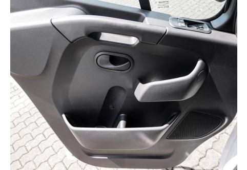 Nissan Interstar #15