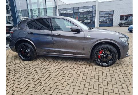 Alfa Romeo Stelvio #4