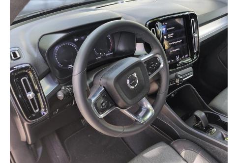 Volvo XC40 #8