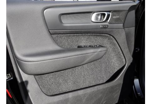 Volvo XC40 #10