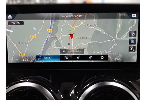 Mercedes-Benz GLA-Klasse #15