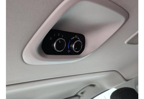 Ford Tourneo Custom #25