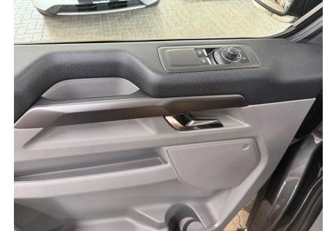 Ford Tourneo Custom #16